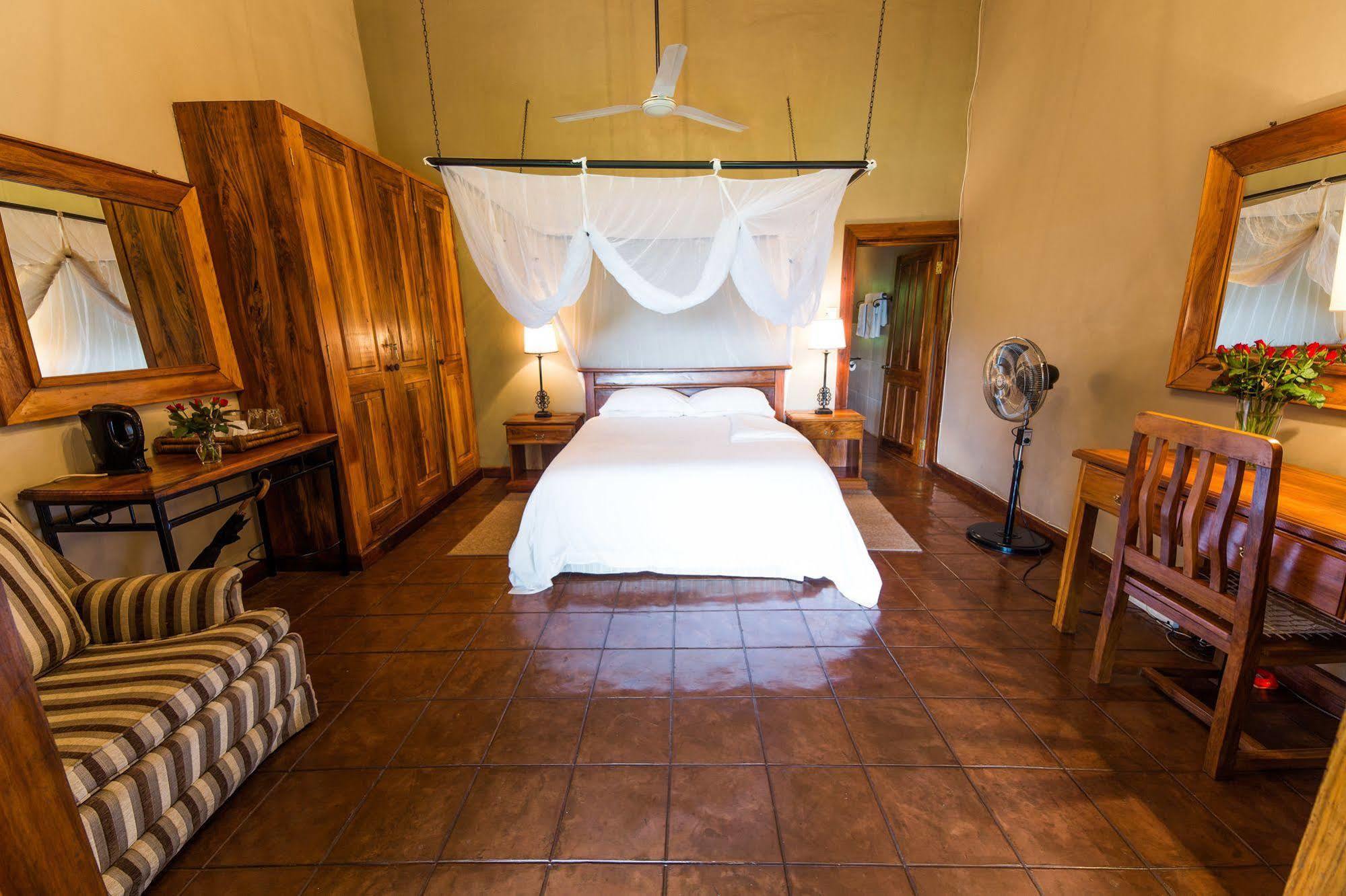 Kumbali Country Lodge Лилонгве Экстерьер фото