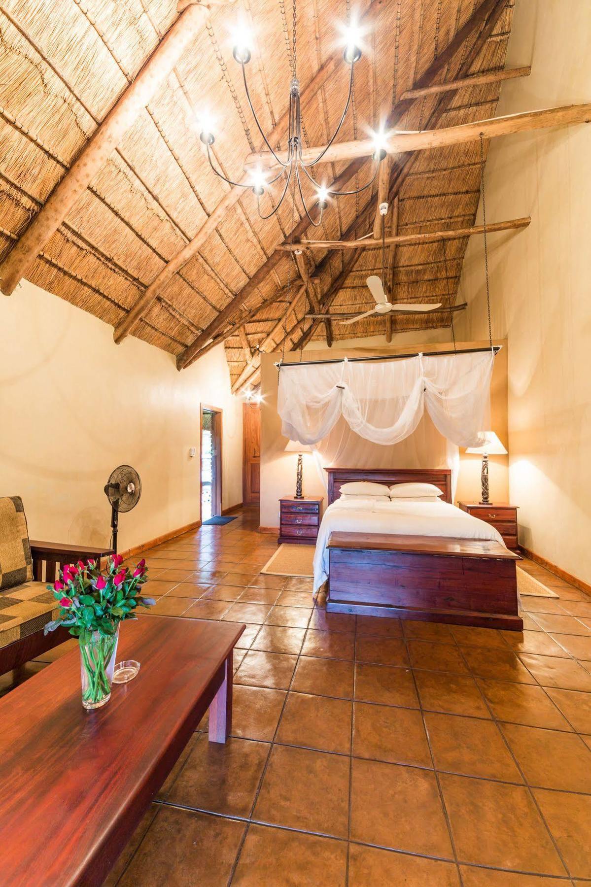 Kumbali Country Lodge Лилонгве Экстерьер фото