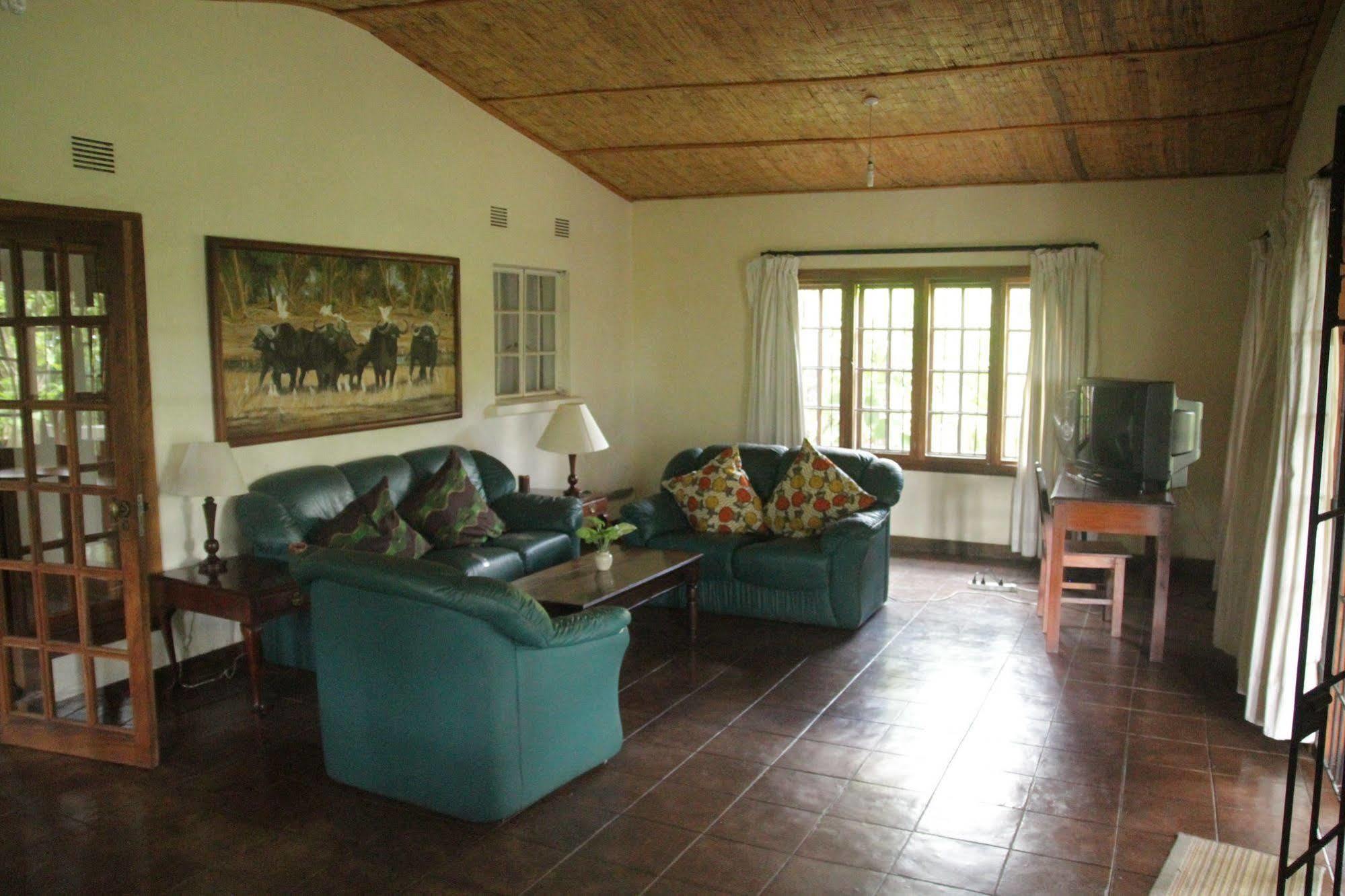 Kumbali Country Lodge Лилонгве Экстерьер фото